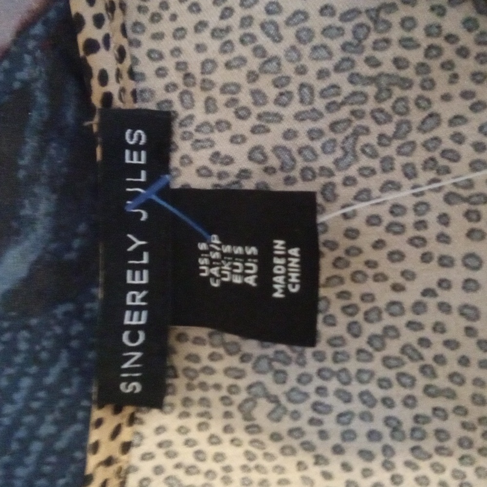 LEOPARD PRINT BLOUSE - Picture 2 of 3